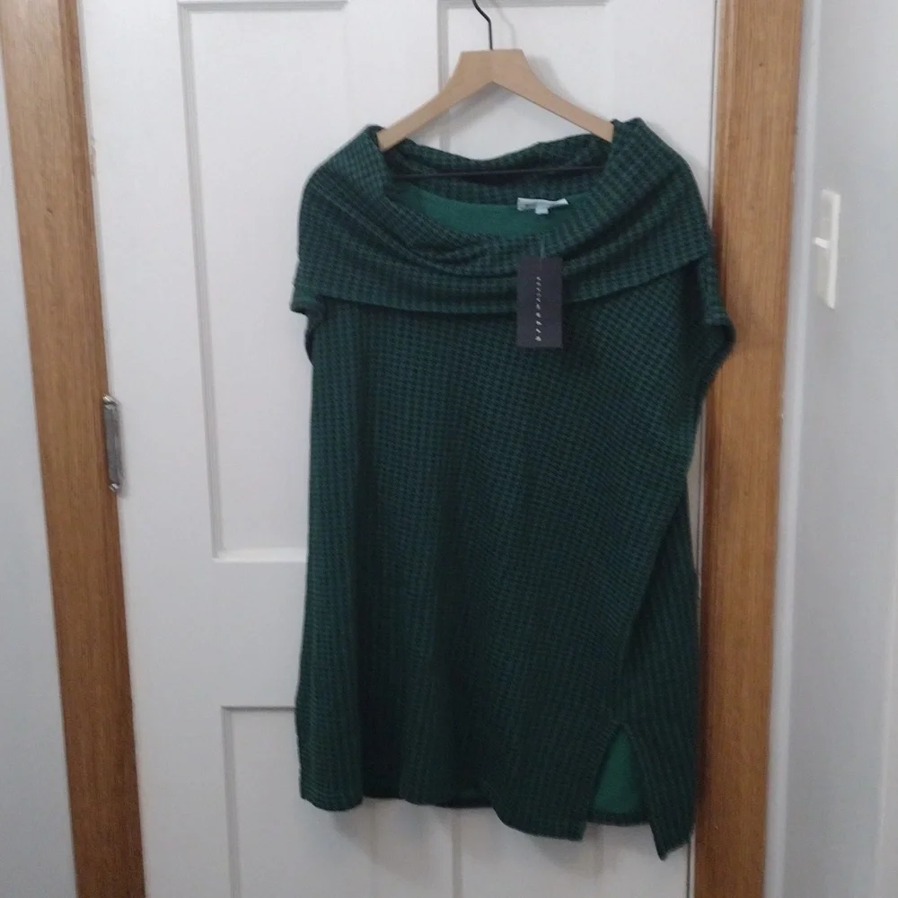 Sweater Tunic size M Black & Green Organic Bamboo -Bryn Walker NWT - Picture 7 of 8